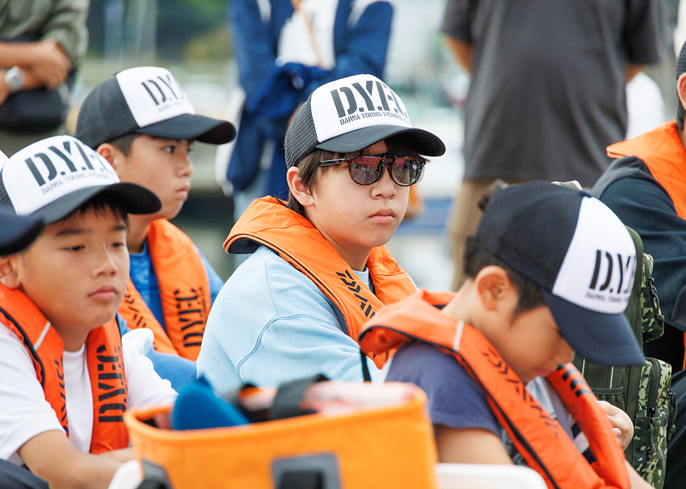 早朝7：30、D.Y.F.C海釣りスクールがスタート