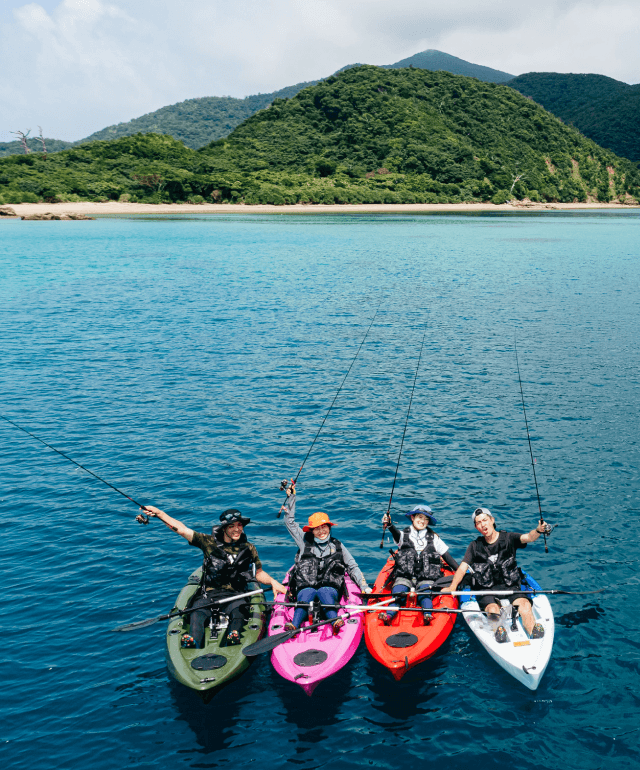 ライフジャケットを着た人