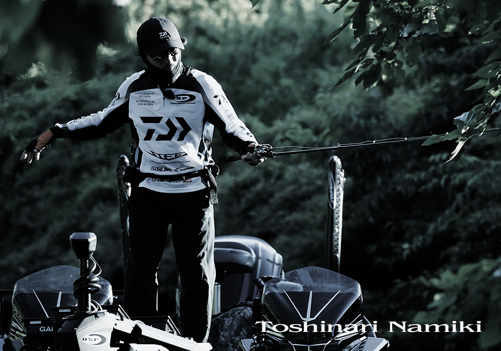 並木 敏成 Toshinari Namiki