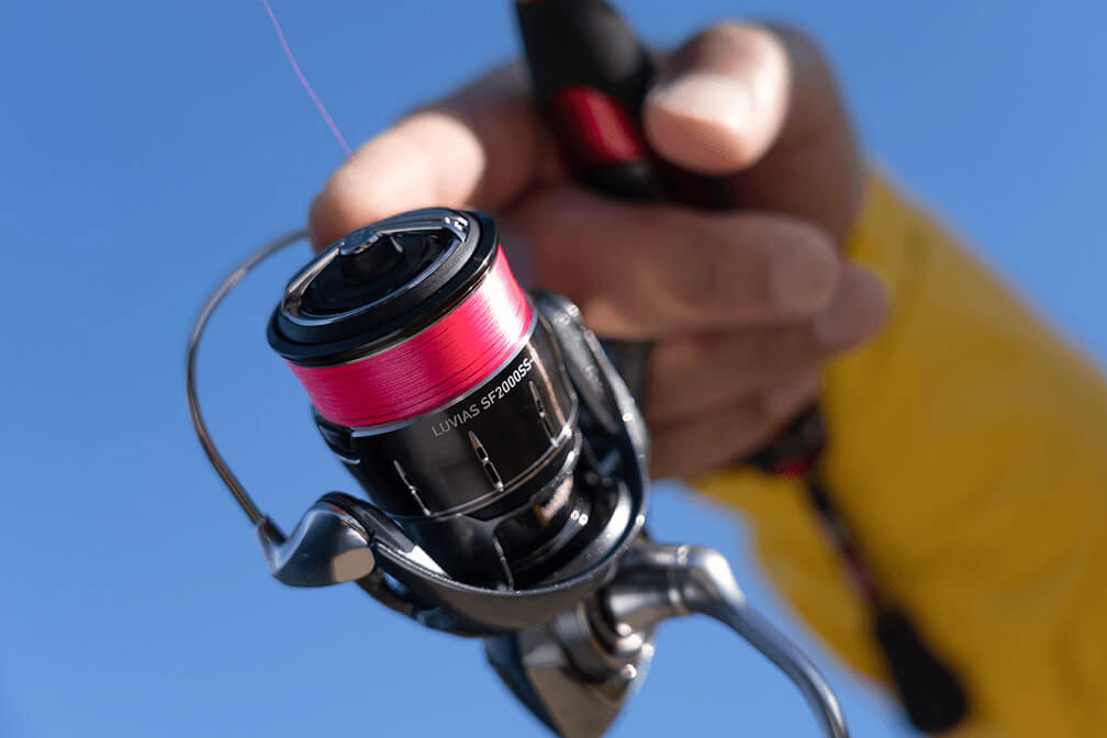 フェザリングしている手元のアップ