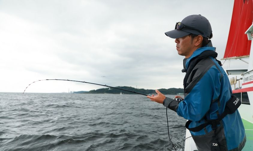 実釣中の高槻テスター