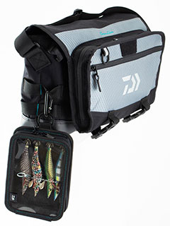 DAIWA ： エメラルダス タクティカル ショルダーバッグ（B） - Web site
